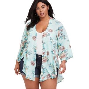 Torrid Crepe Shirttail Kimono Size 1X/2X